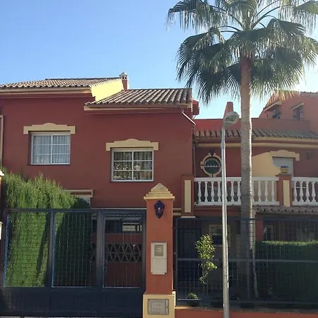 1264: 3 Bed Townhouse In Monte Biarritz Paraiso * Estepona
