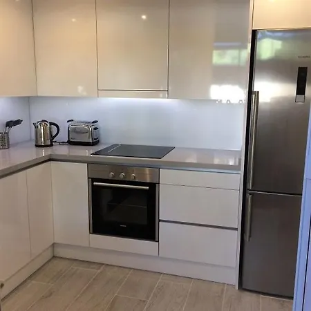 Apartment 1264: 3 Bed Townhouse In Monte Biarritz Paraiso Estepona