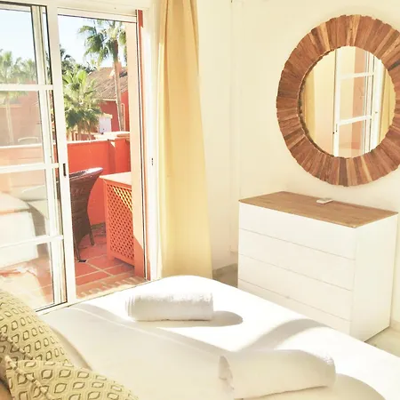 Apartment 1264: 3 Bed Townhouse In Monte Biarritz Paraiso *