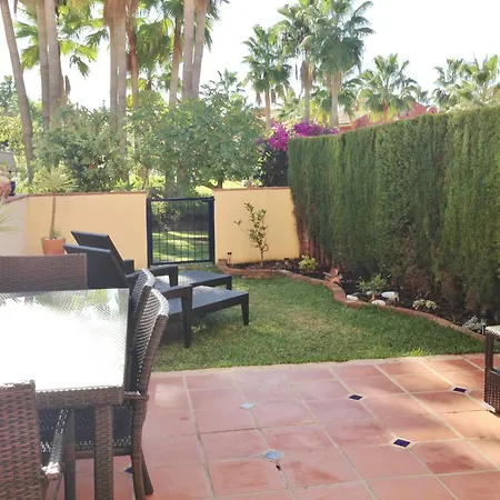 1264: 3 Bed Townhouse In Monte Biarritz Paraiso Apartment Estepona